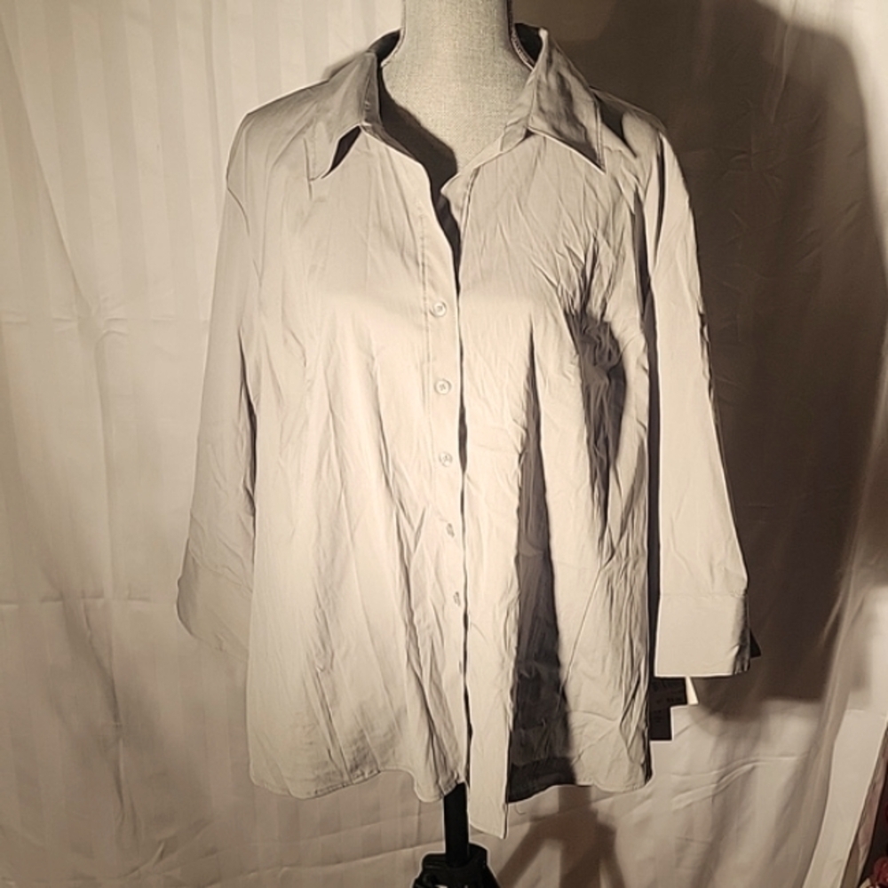 Fred David Woman's Stretchy Beige Button Down Quarter Sleeve Blouse, 3X, NWT